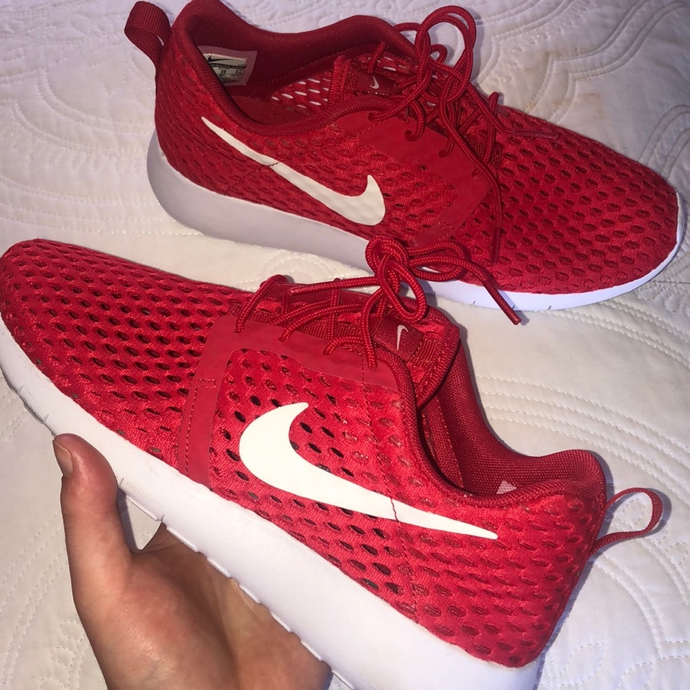 Red Nike Roshes!